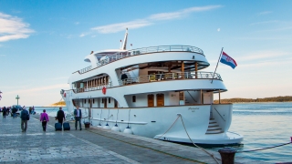 Futura: Dubrovnik to Split Cruise | Croatia Cruise-160