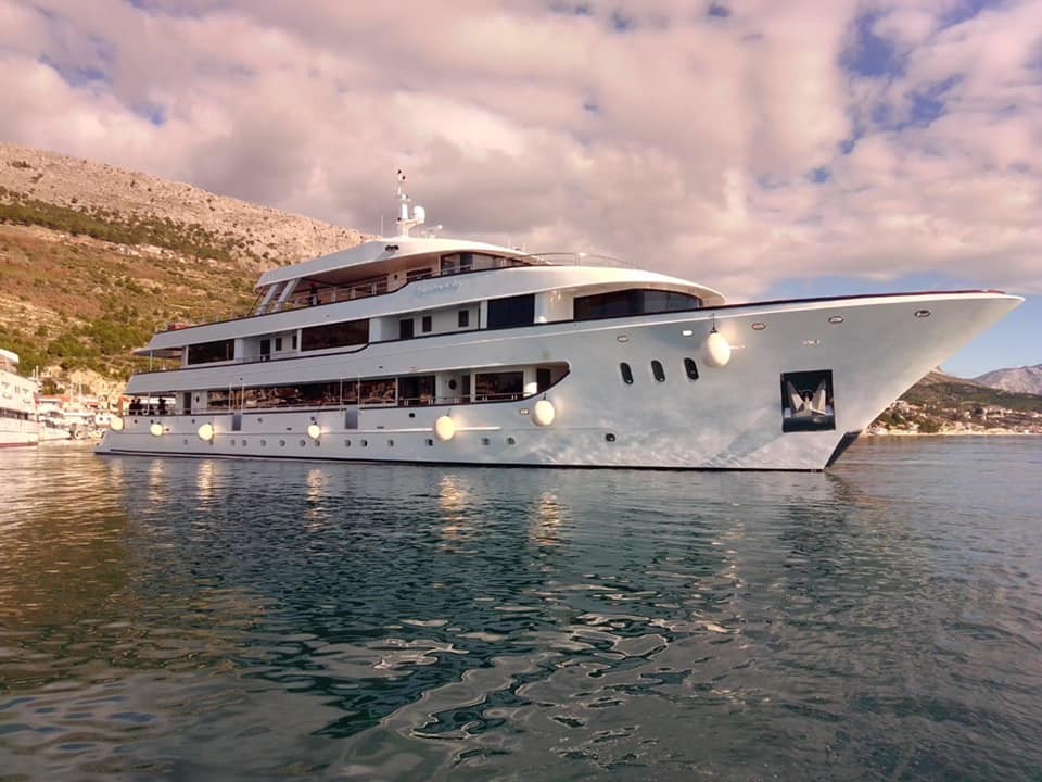 small yacht cruises in croatia