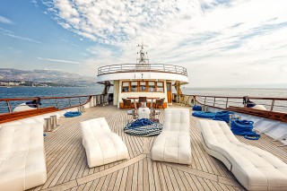 president-sundeck-007.JPG