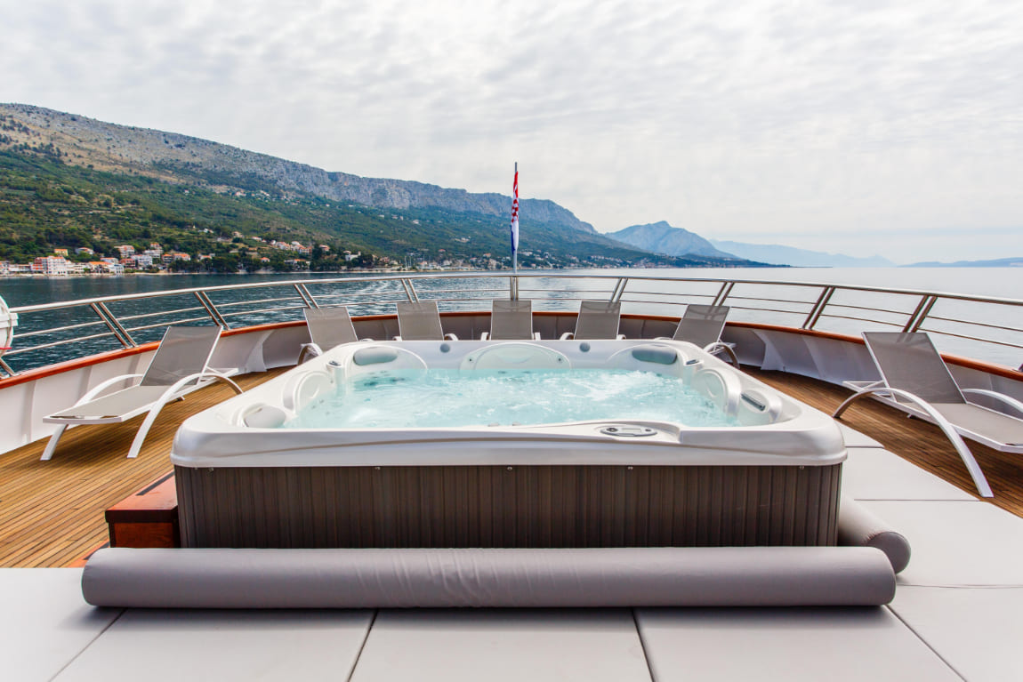 ban-jacuzzy